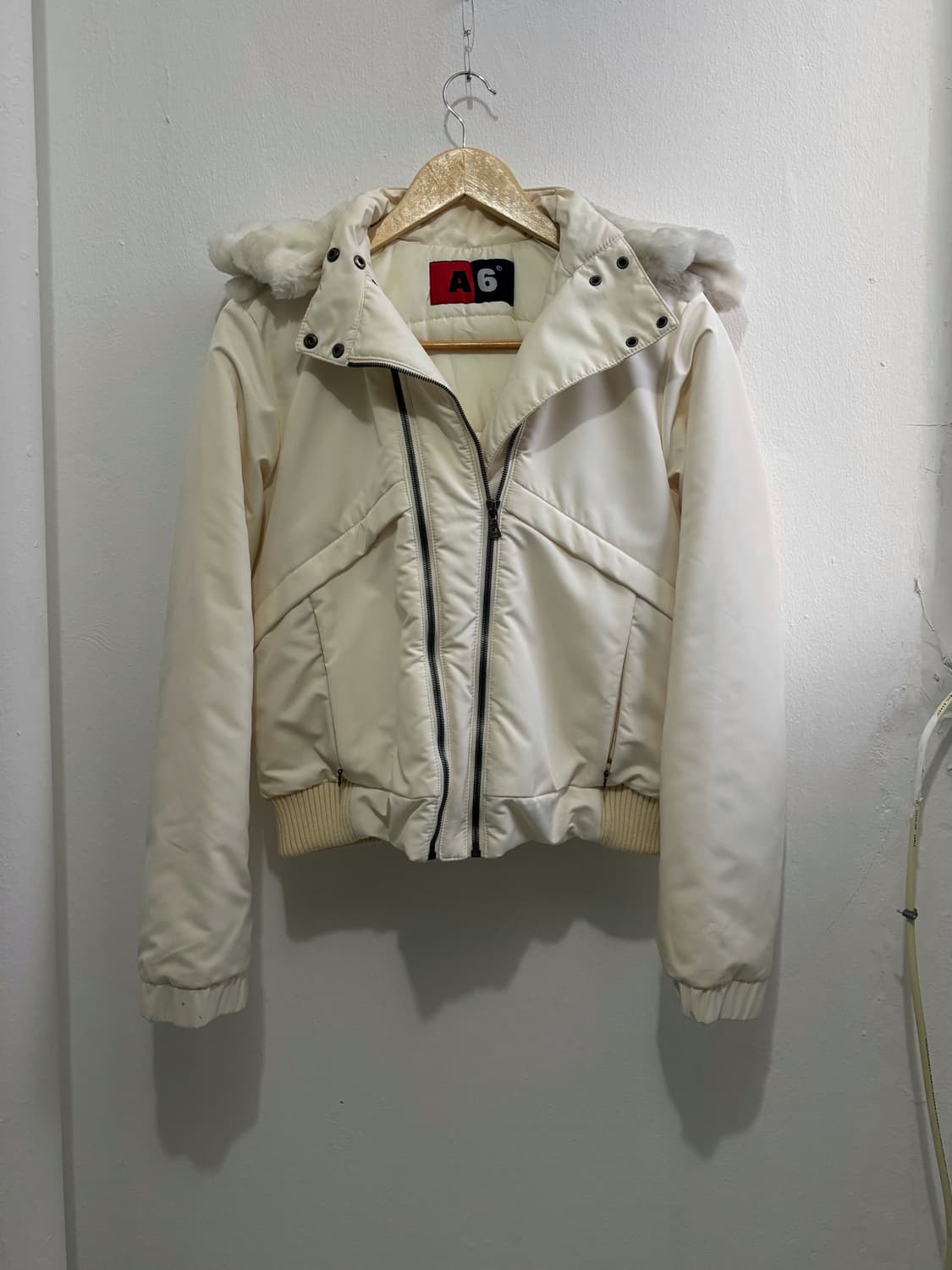 Vintage White Fur-Hood Padded Jacket 상품이미지5