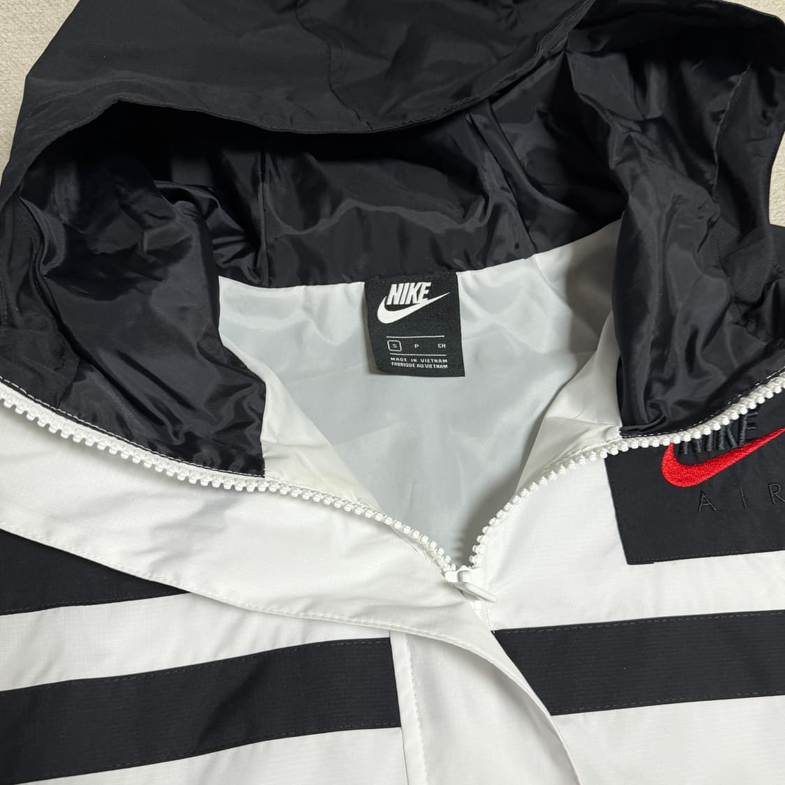 나이키 에어 블랙&화이트 아노락 바람막이 후드 상품이미지2