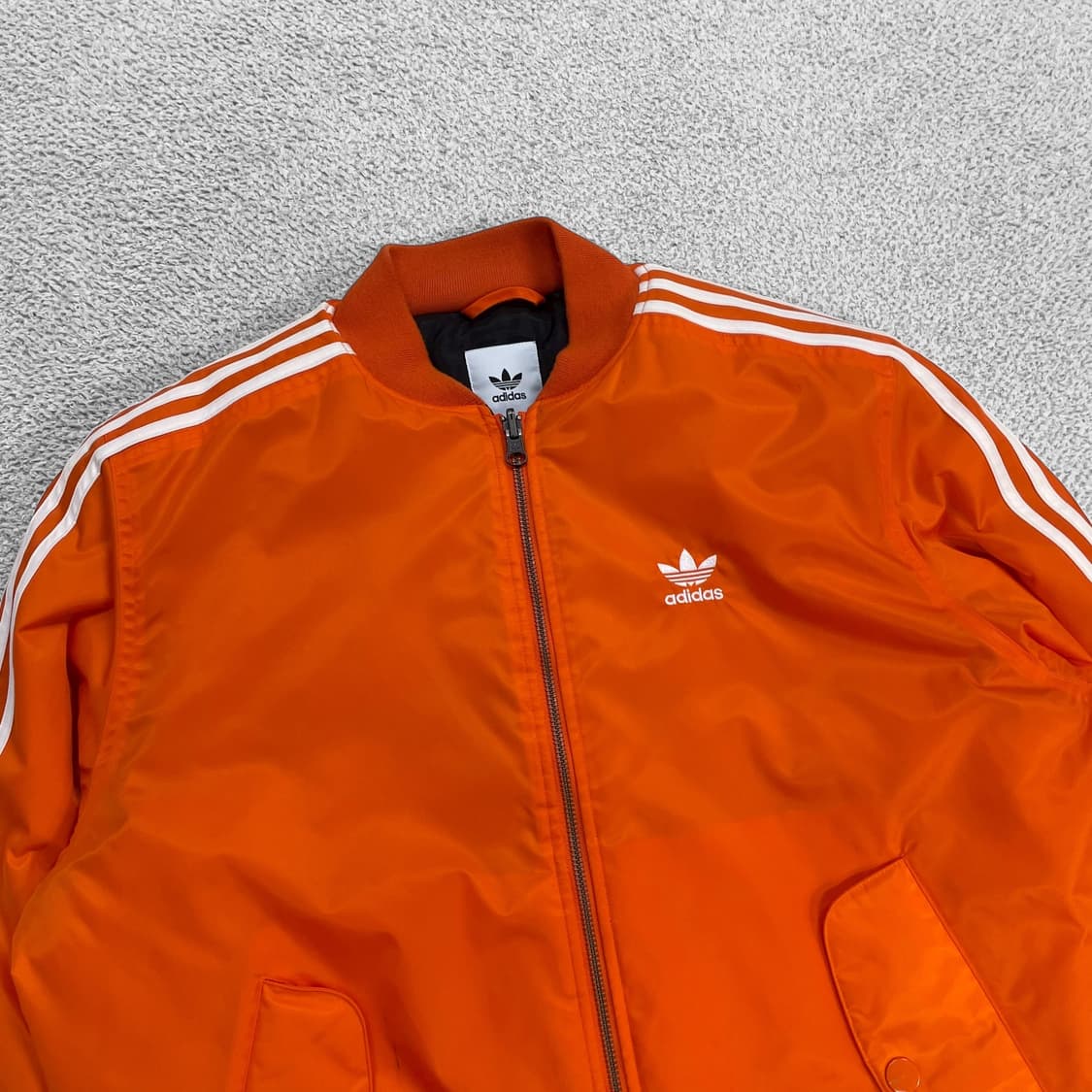 아디다스 트레포일 로고 봄버 패디드 점퍼 오렌지 상품이미지2