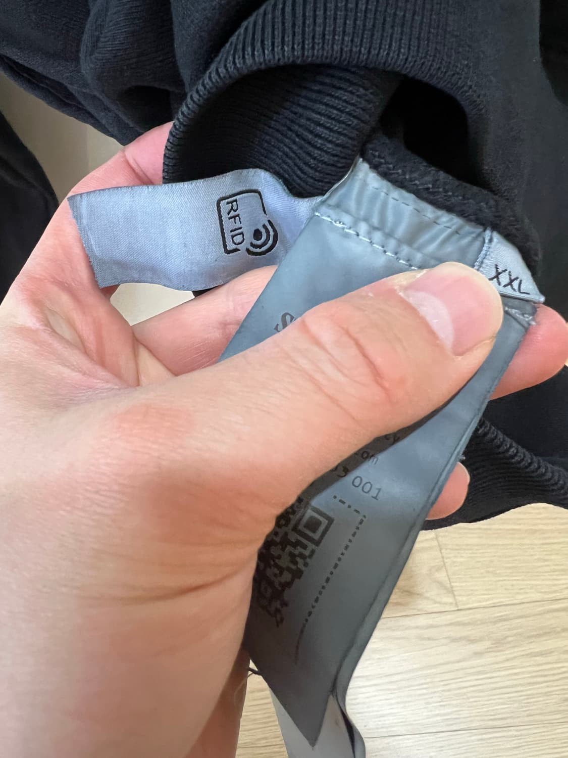 23fw 스톤아일랜드 블랙후드티 2xl 상품이미지4