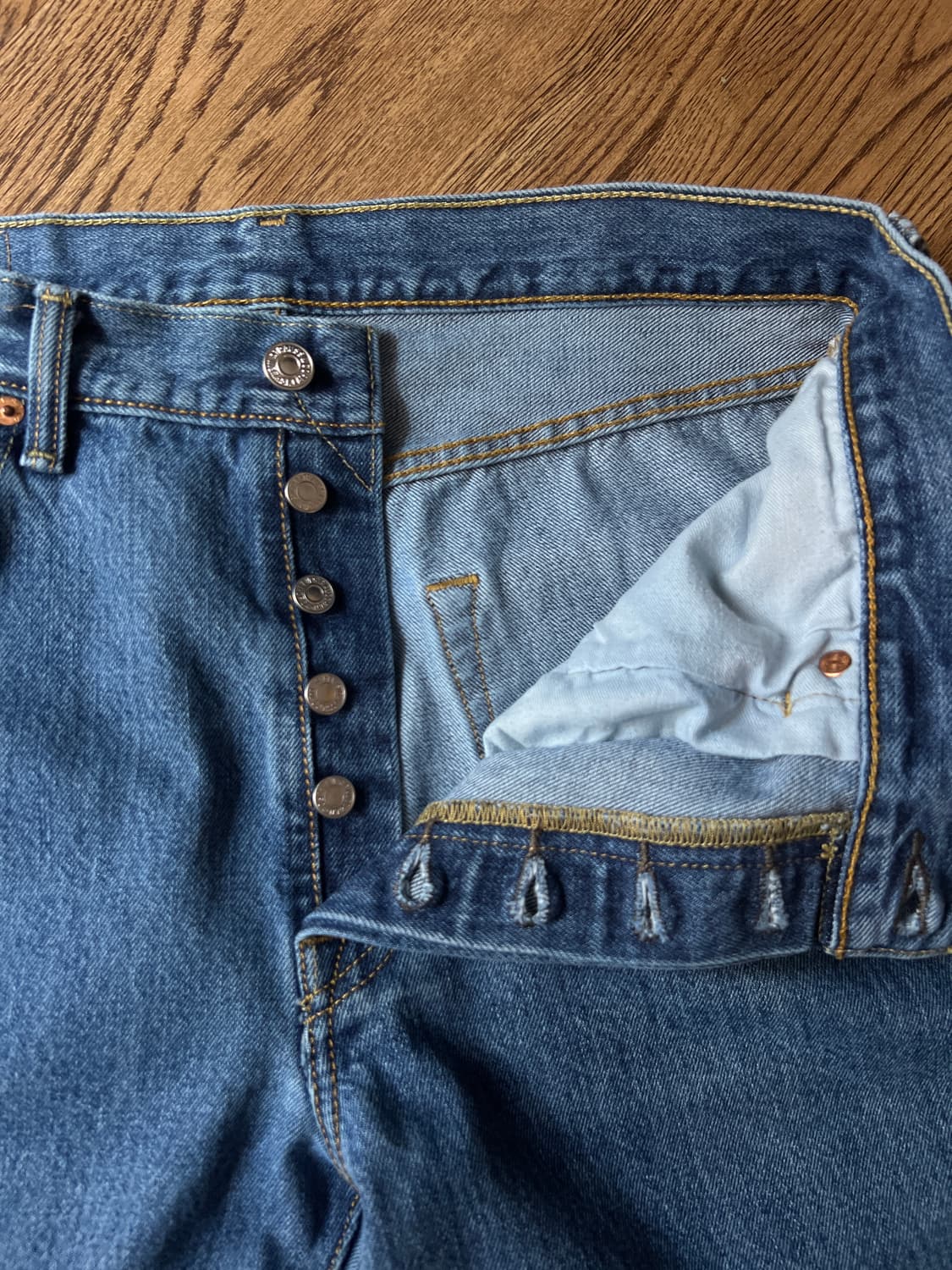 [33]리바이스 501 미디엄블루 스트레이트핏 데님 팬츠 상품이미지3