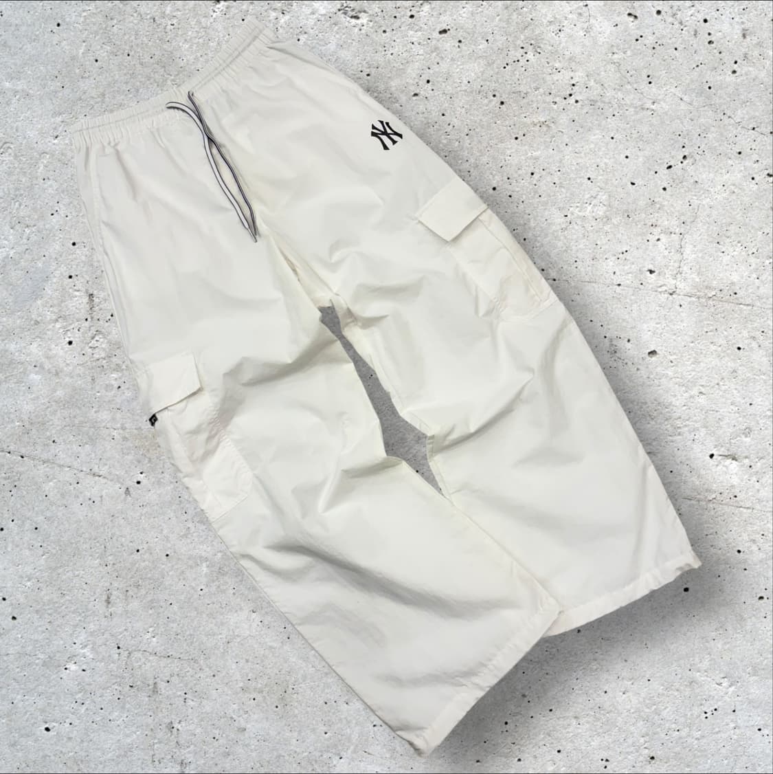 [XXS] MLB 엠엘비 뉴욕 양키스 카고 팬츠 화이트 C601 상품이미지1