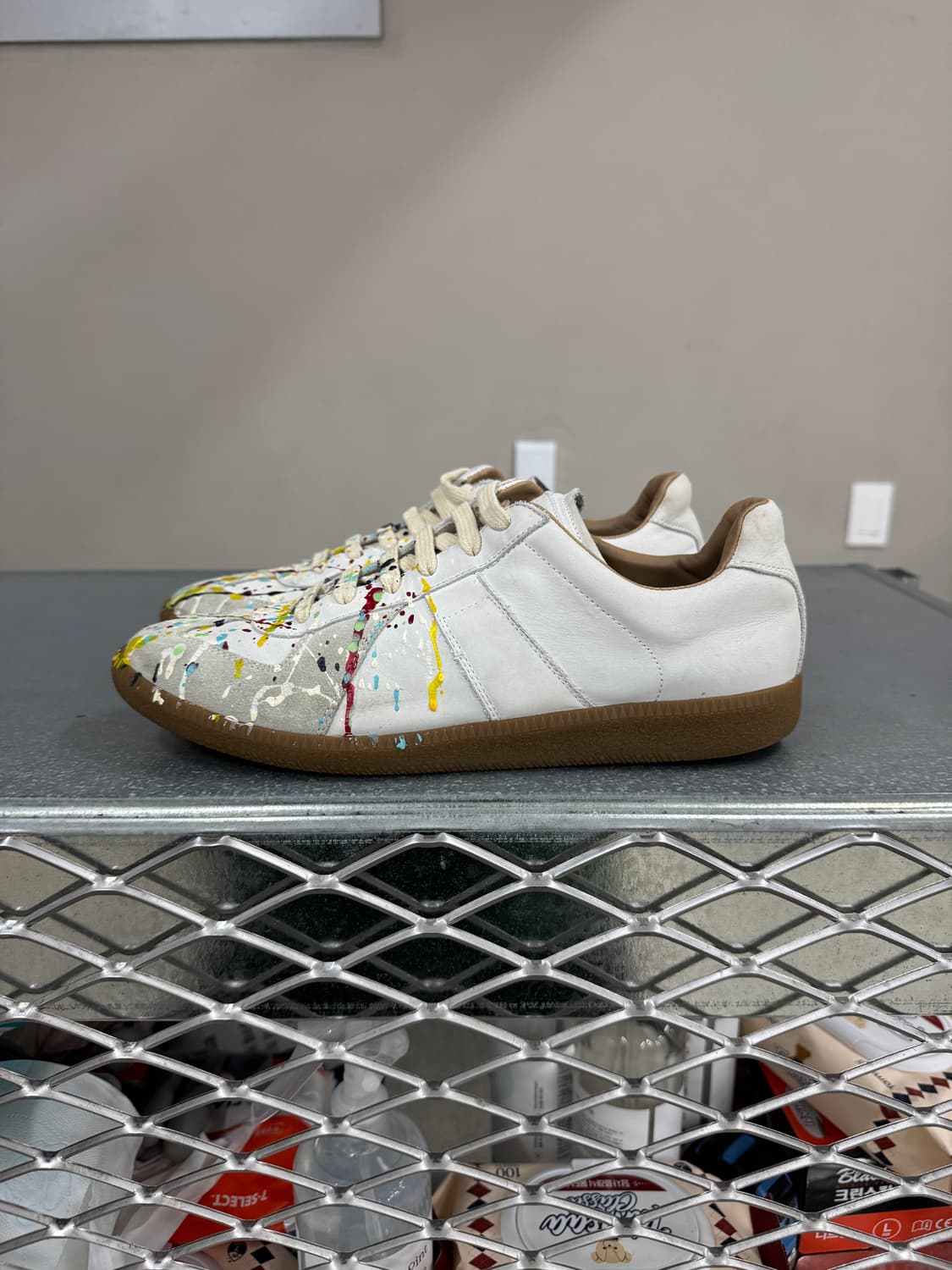 마르지엘라 페인팅 독일군 스니커즈 42 상품이미지1