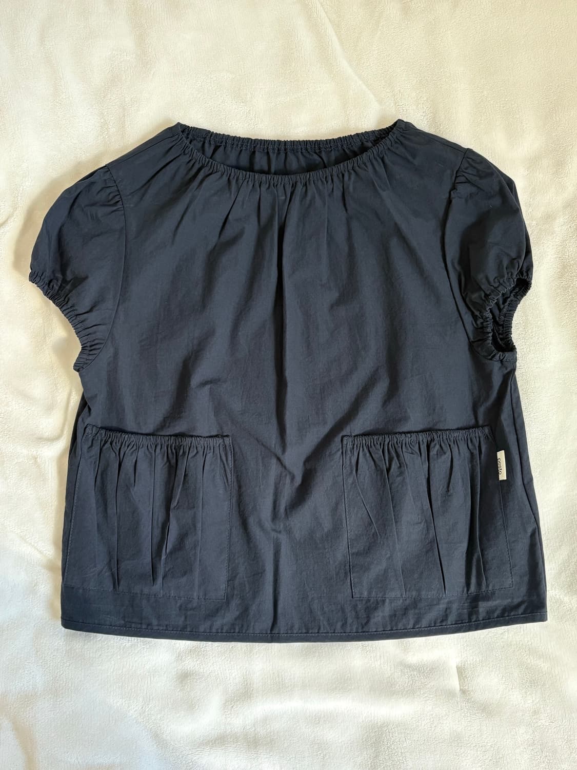 [페스토] POCKET SHIRRING BLOUSE DARK LAKE 상품이미지1
