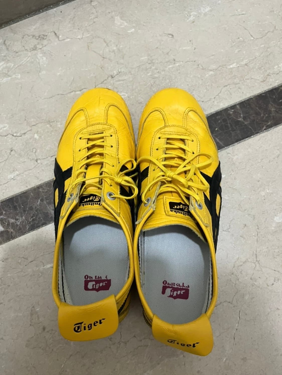 오니츠카 타이거 멕시코 66 SD 옐로우 블랙 상품이미지1