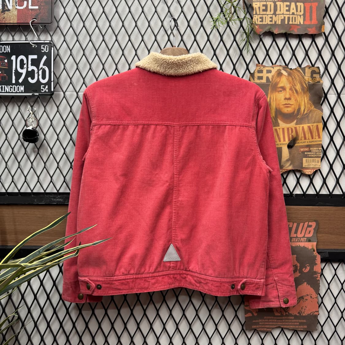 엘엘빈 코듀로이 쉐르파 트러커자켓 전면 투포켓 디테일 코랄 상품이미지2