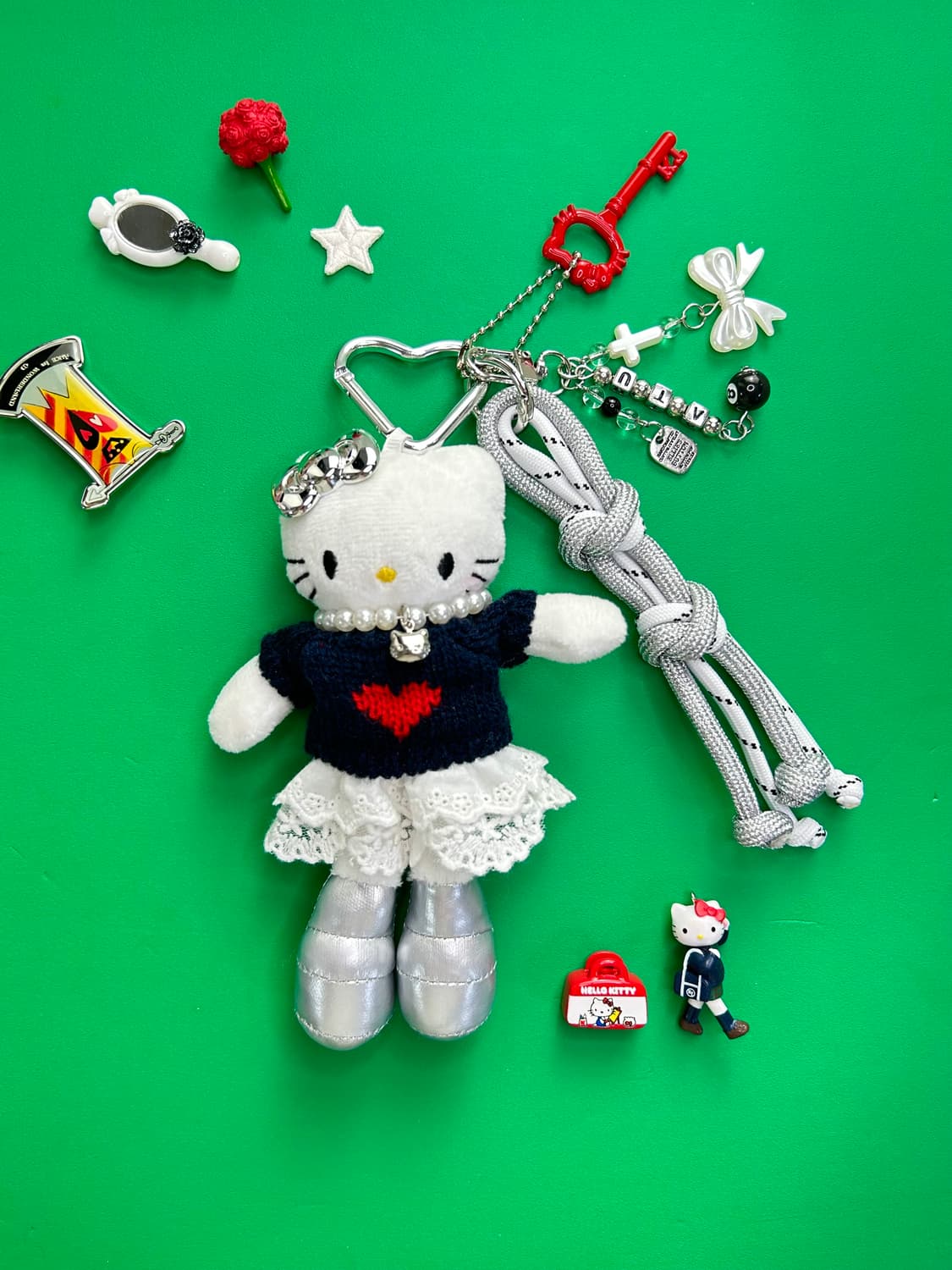 (18)롱다리키티 커스텀키링-💚 그린 하트 키티 — 러블리&캐주얼 무드 상품이미지1