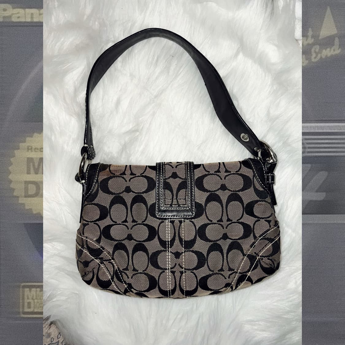 코치 블랙 미니 숄더백 상품이미지2