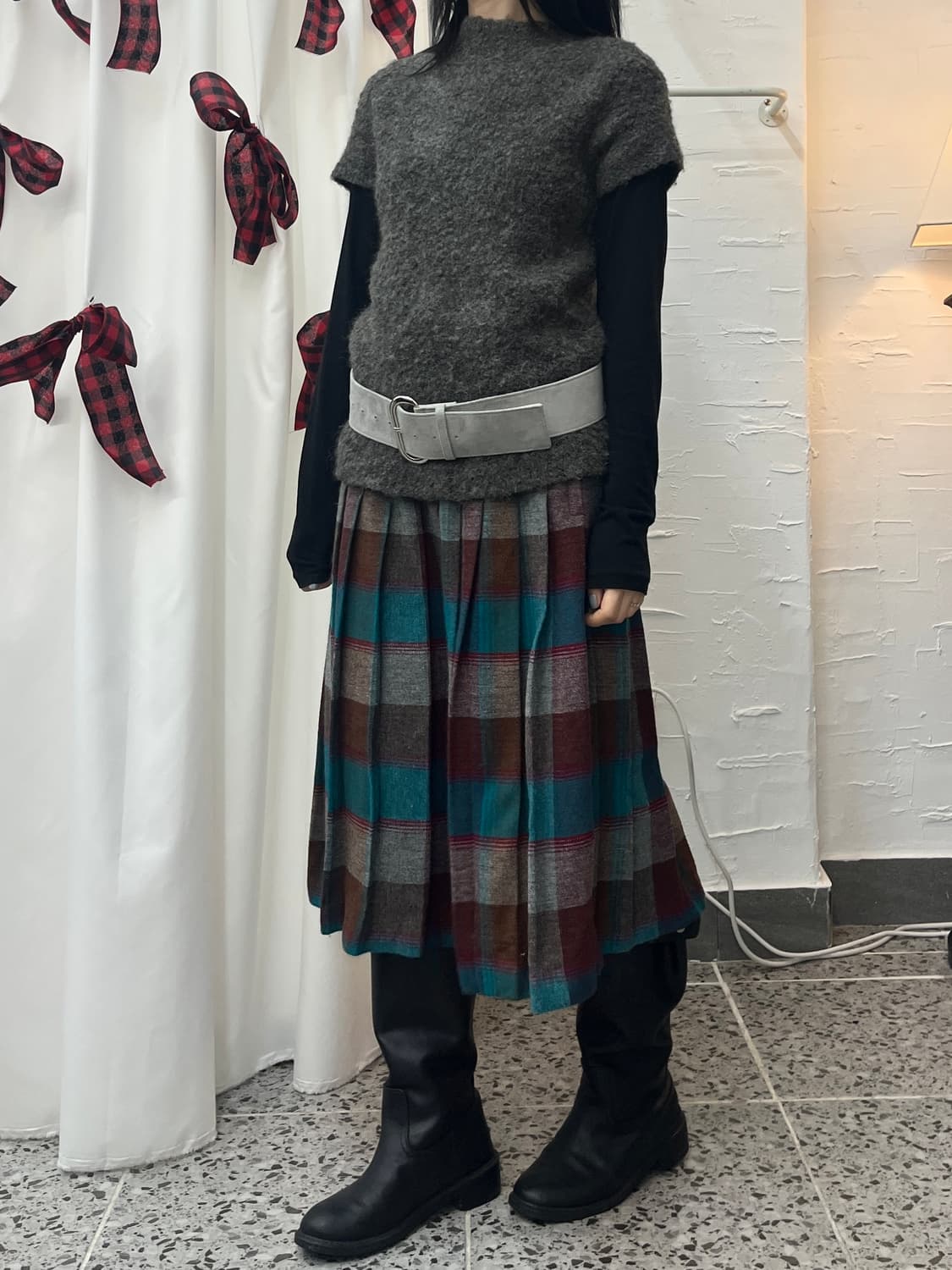 charcoal boucle knit top 상품이미지3