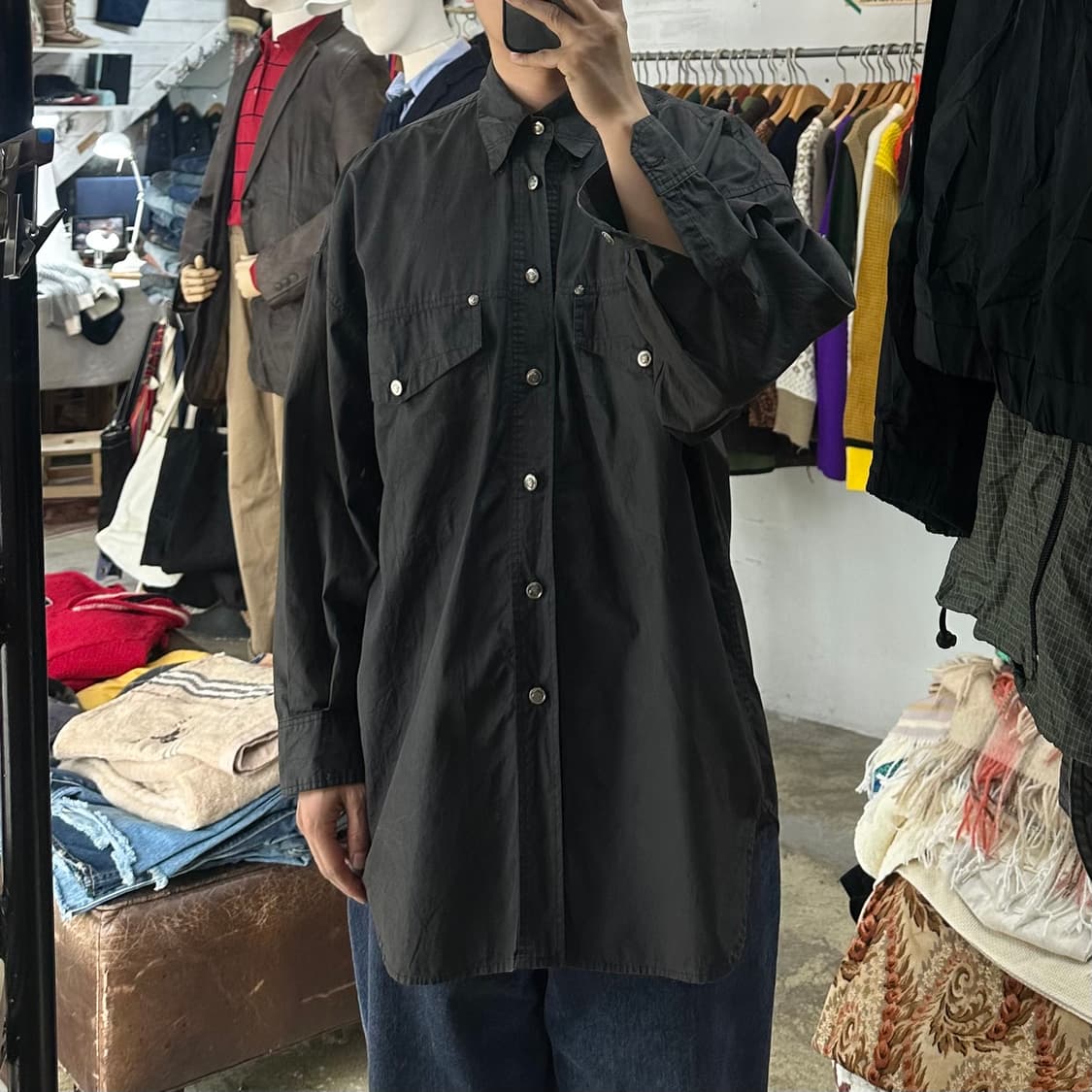 (착용컷) VERSACE JEANS COUTURE 셔츠 (남성용 L) 상품이미지3