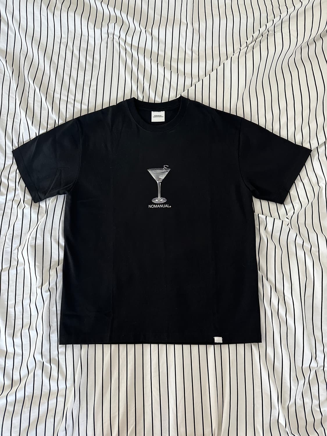 노매뉴얼 칵테일 프린팅 T-SHIRT - BLACK  상품이미지2