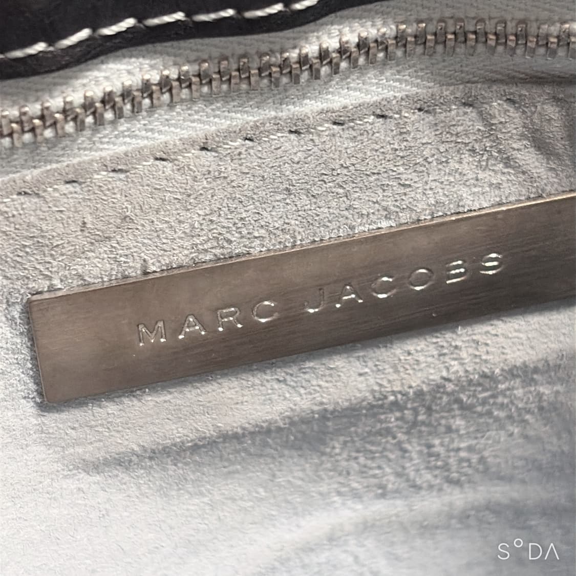 마크제이콥스 스티치 가죽 숄더백 블랙 상품이미지10