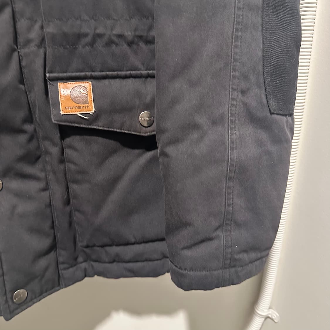 칼하트 블랙 퍼 후드 패딩 상품이미지4