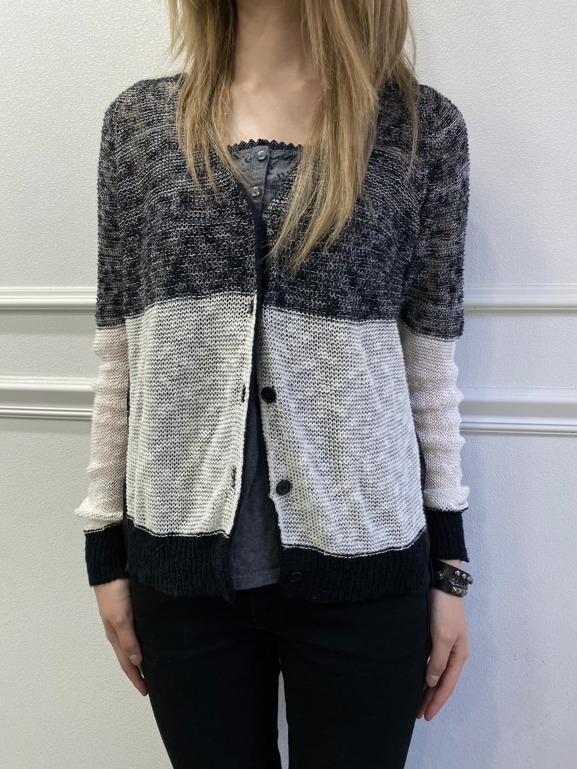 [Livi] Y2K Stripe Cardigan 상품이미지1