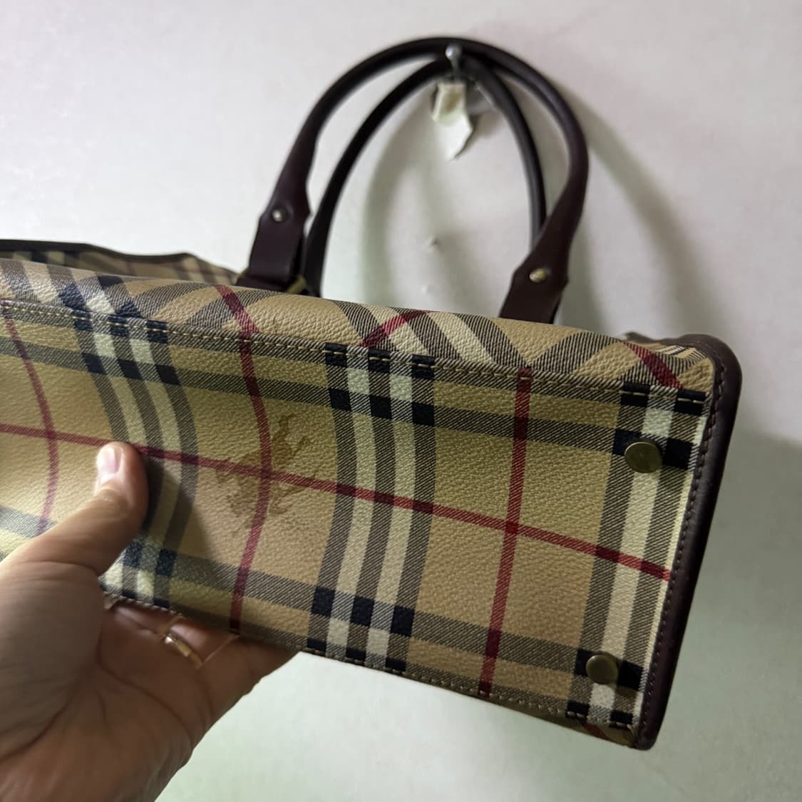 버버리 노바체크 여성 가죽배색 토트&숄더백 상품이미지4