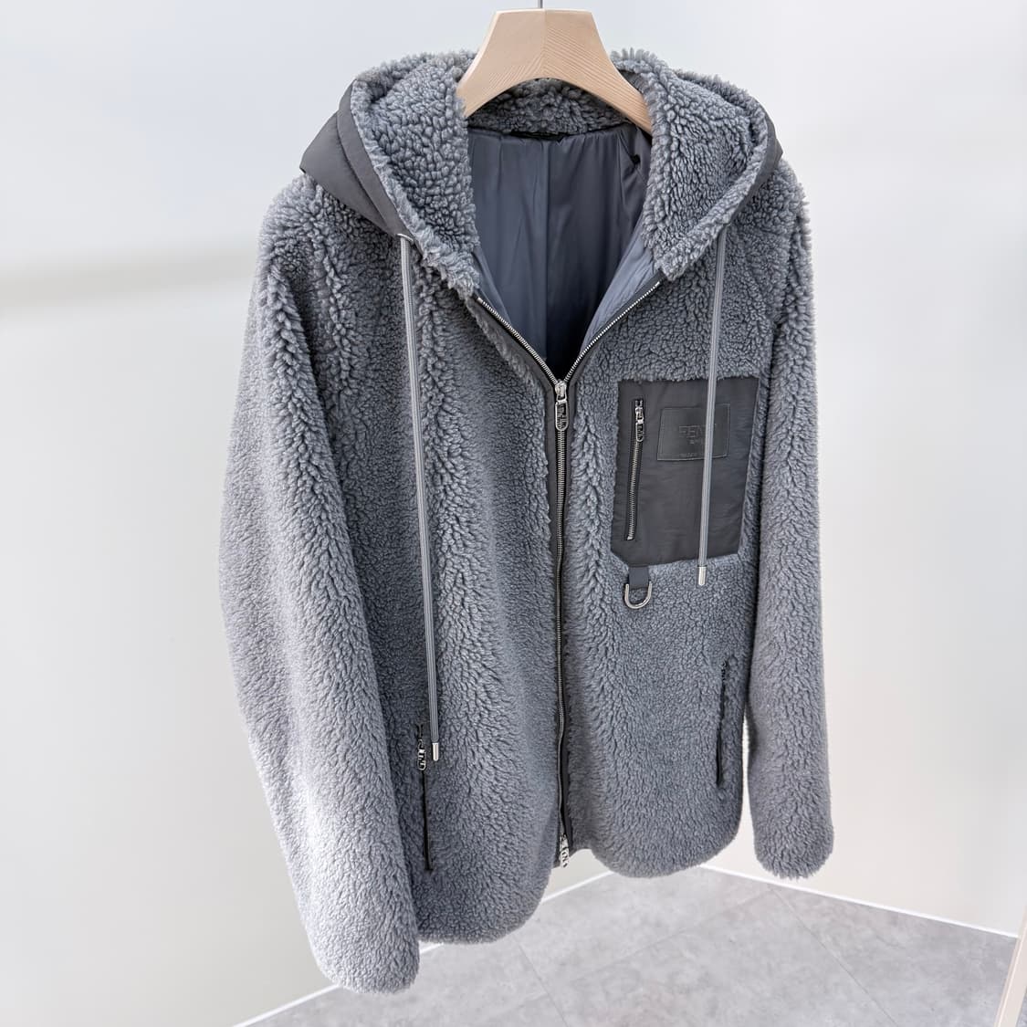 [S+급/52] 펜디 시어링 후리스 후드 자켓 그레이 상품이미지3