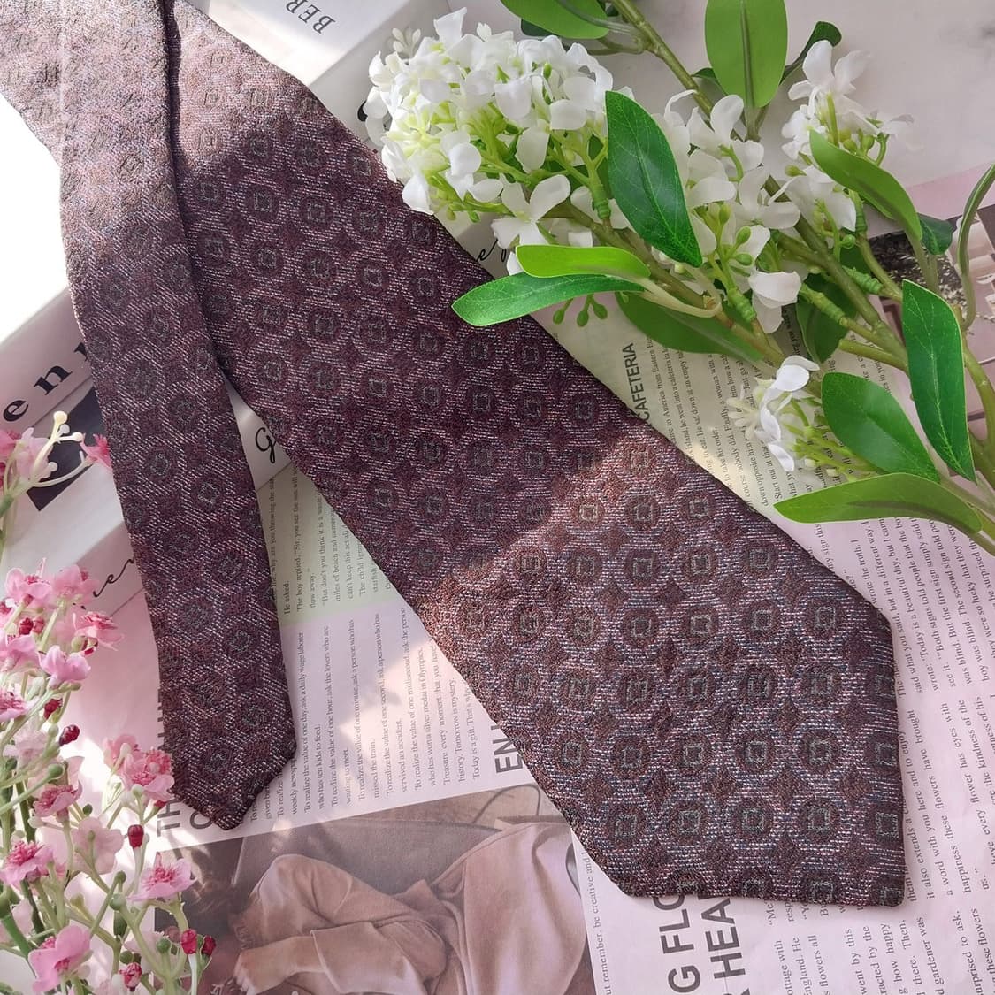 세루티 실크 자카드 지오메트릭 넥타이 9.8cm A+등급 K1520
 상품이미지3