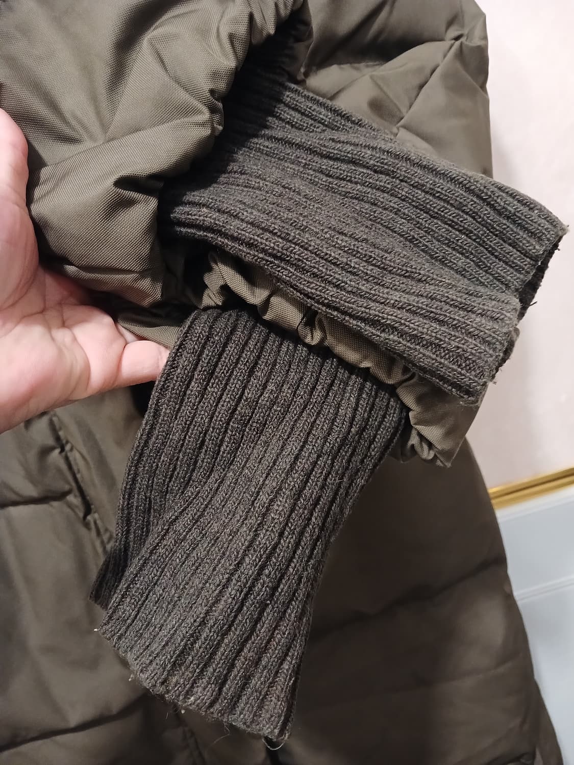 베네통 정품 여성 폭스퍼 롱패딩 42 사이즈 상품이미지7