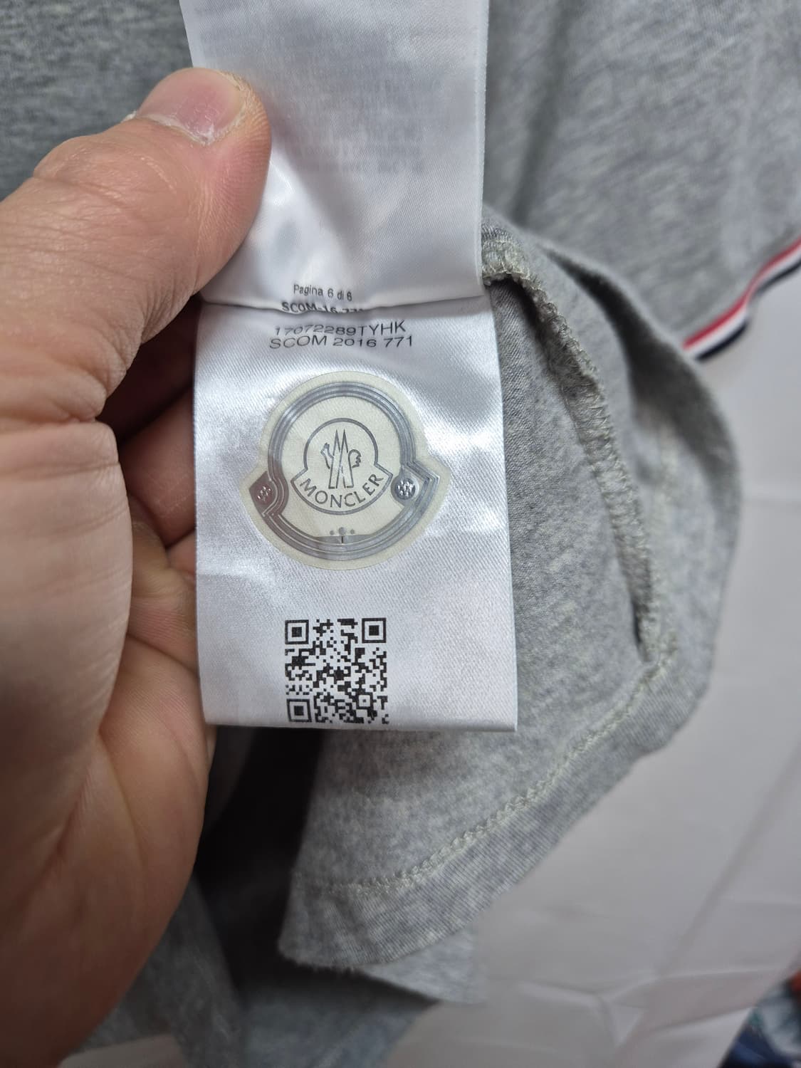 몽클레어 브이넥 반팔 상품이미지5