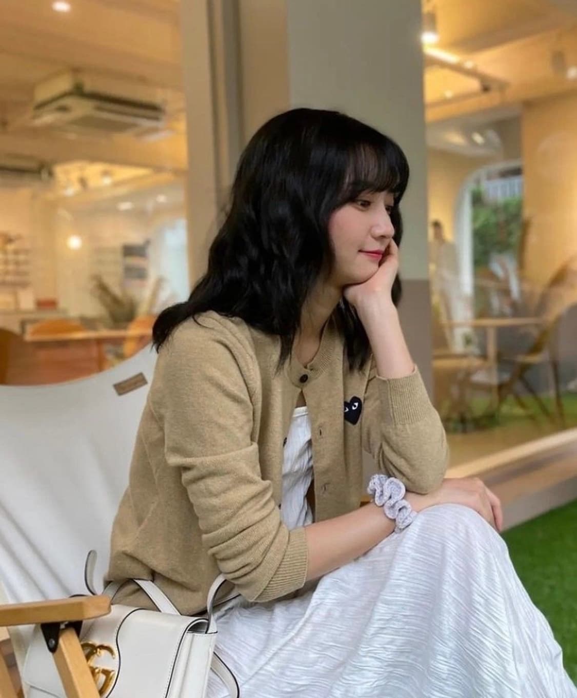 [s] 꼼데가르송 블랙 하트 와펜 가디건 베이지 상품이미지3