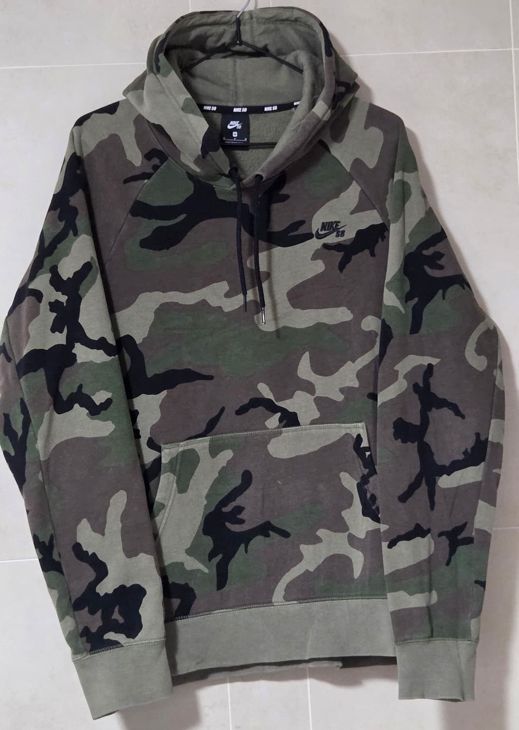 나이키 SB 카모 후디 100사이즈
택포 상품이미지1
