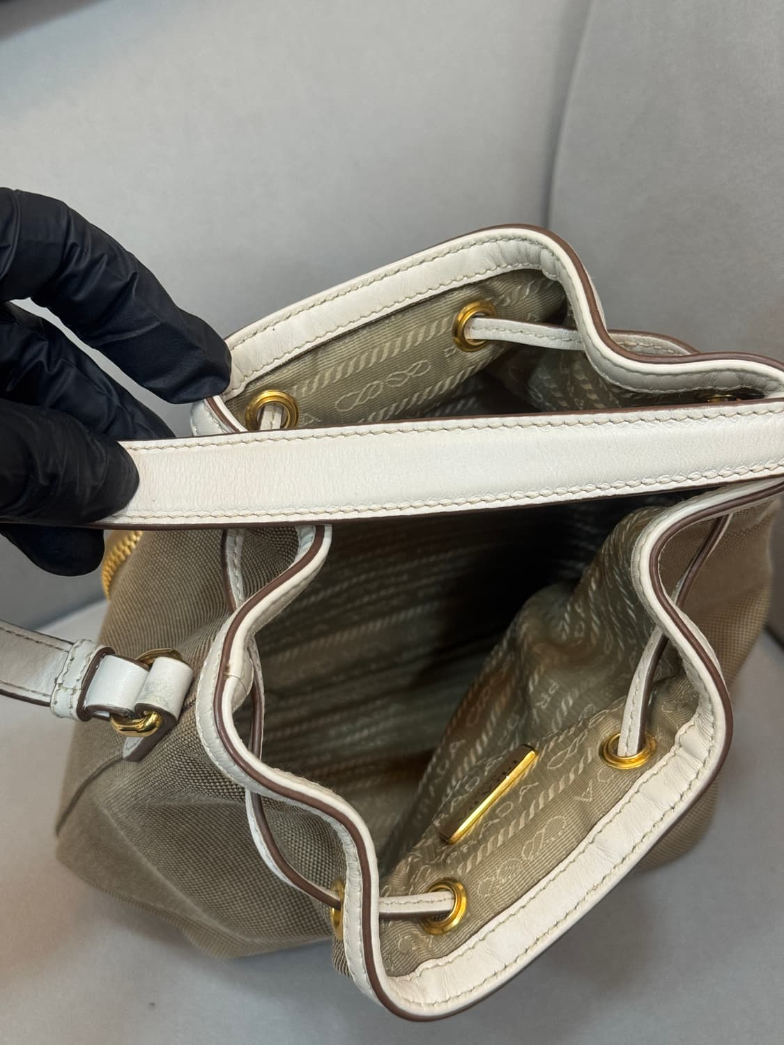 프라다 자카드 버킷백 상품이미지4