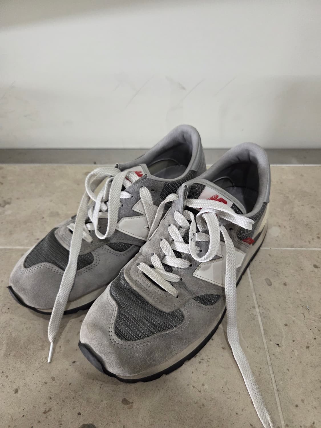 뉴발란스990v1 그레이 레드탭 265 상품이미지1