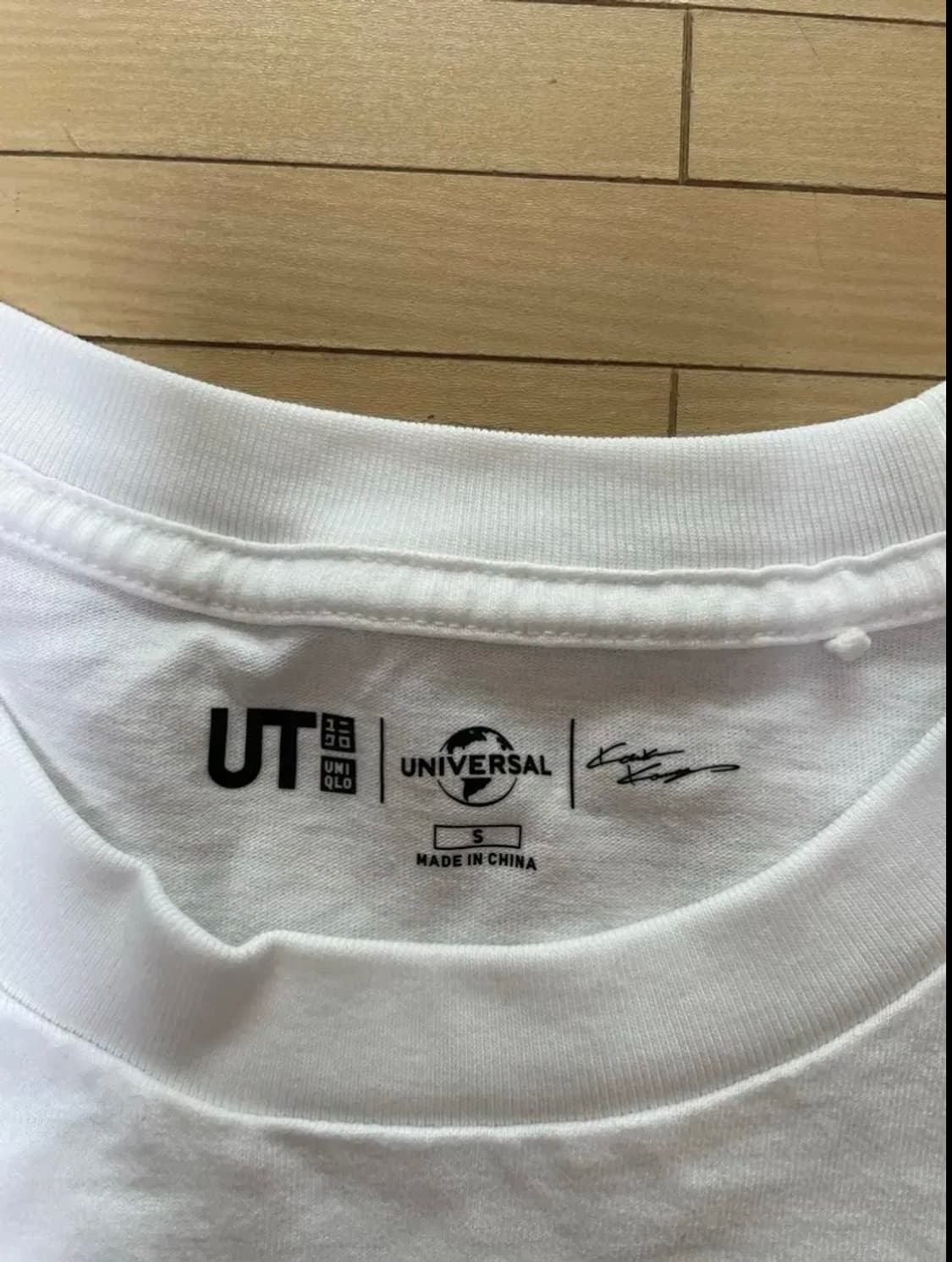 uniqlo UT_ JAWS TEE 상품이미지2