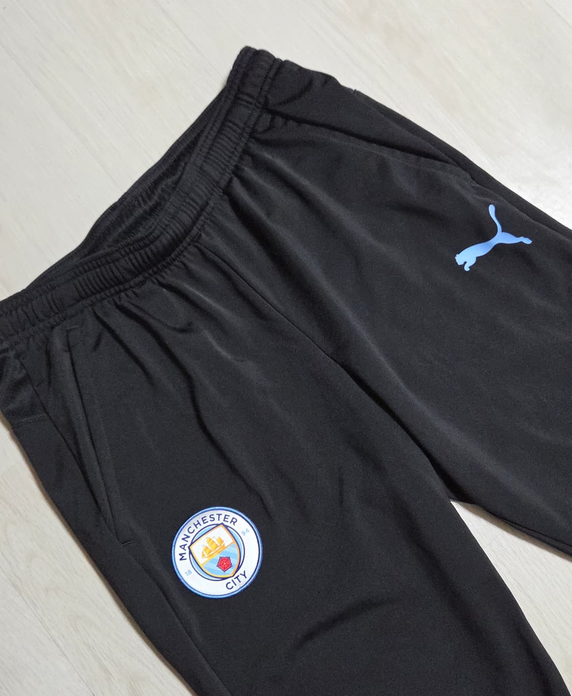(착샷) 푸마 맨시티 유니폼 트레이닝 팬츠 상품이미지2