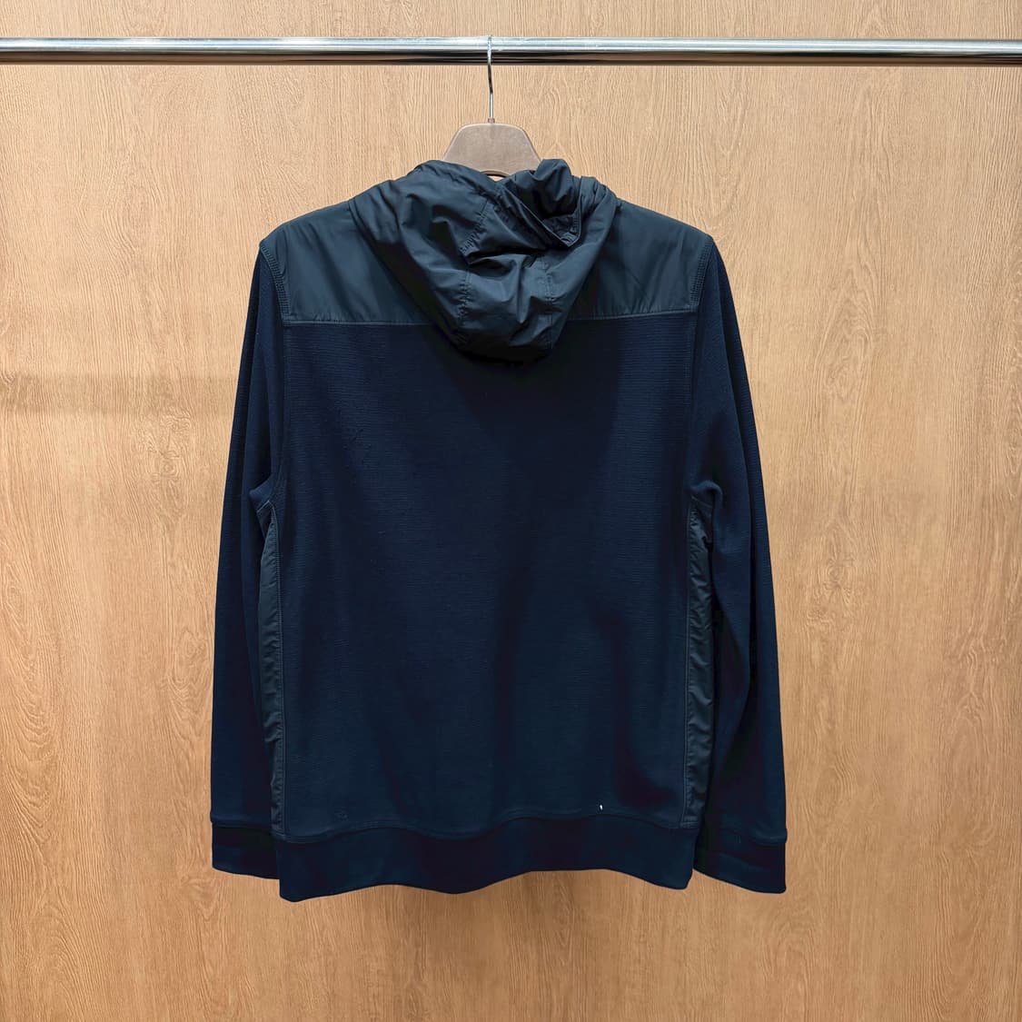 휴고 보스 코튼 저지 후드 집업 나일론 배색 디테일 슬림핏 블랙 상품이미지3