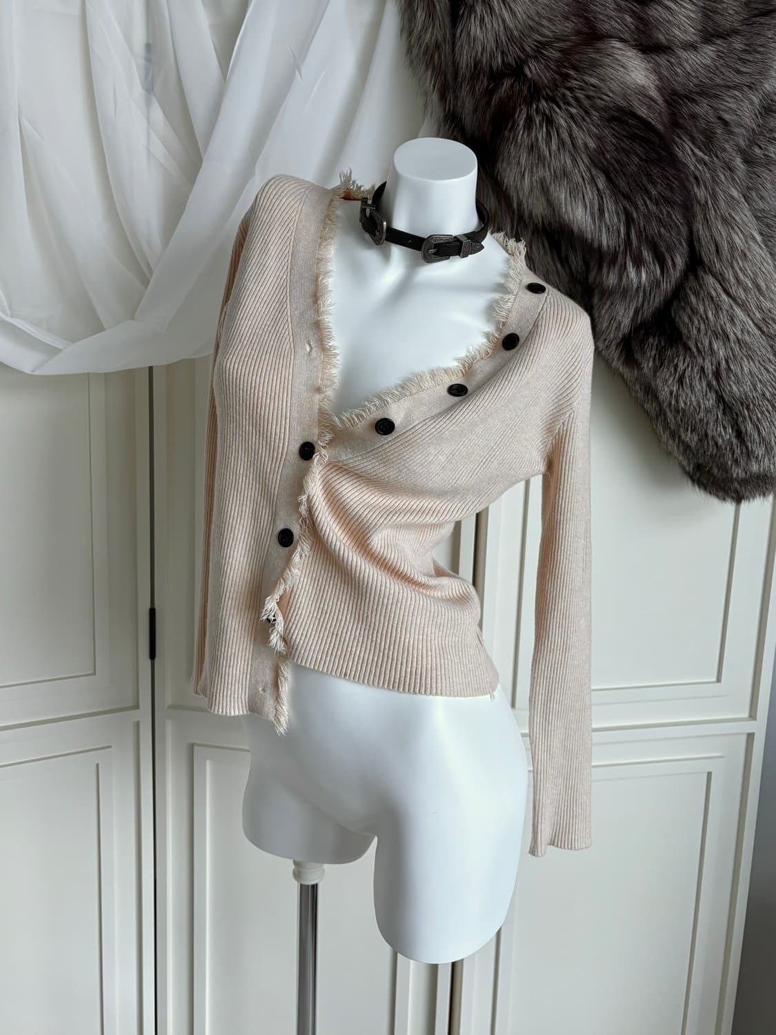 Fringe Detail Knit Cardigan 상품이미지1