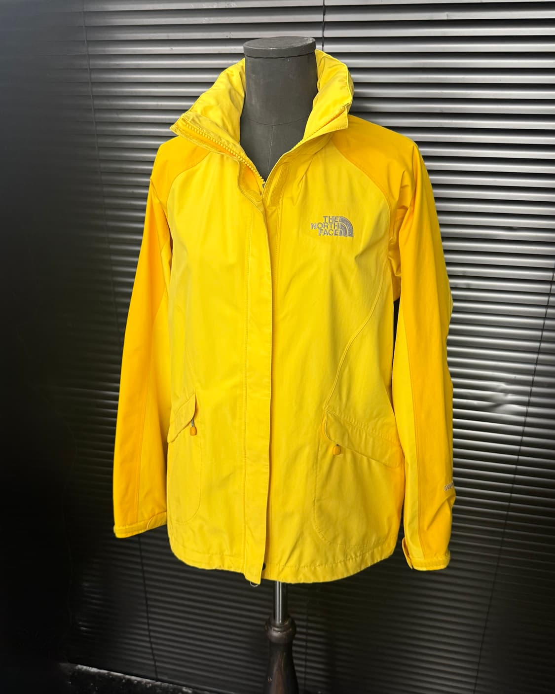 노스페이스 노랑색 옐로우 바람막이 집업 자켓 90 S 고프코어 정품 등산 상품이미지1