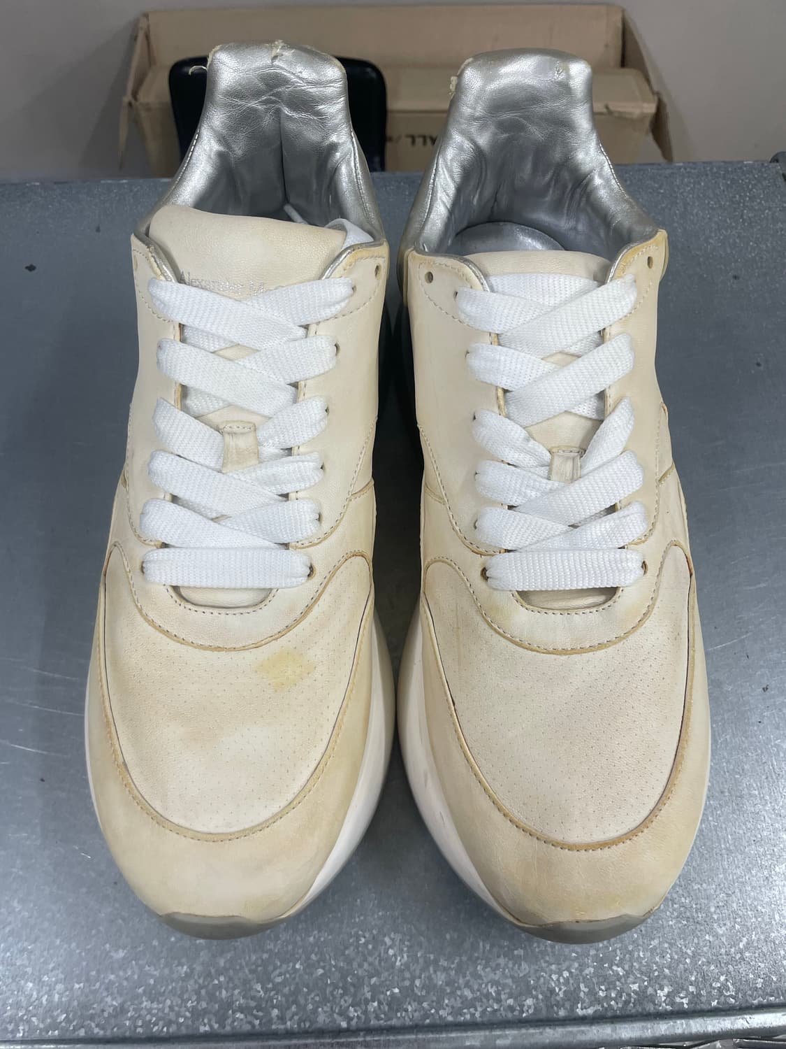 알렉산더맥퀸 오버솔 골드 42 상품이미지5