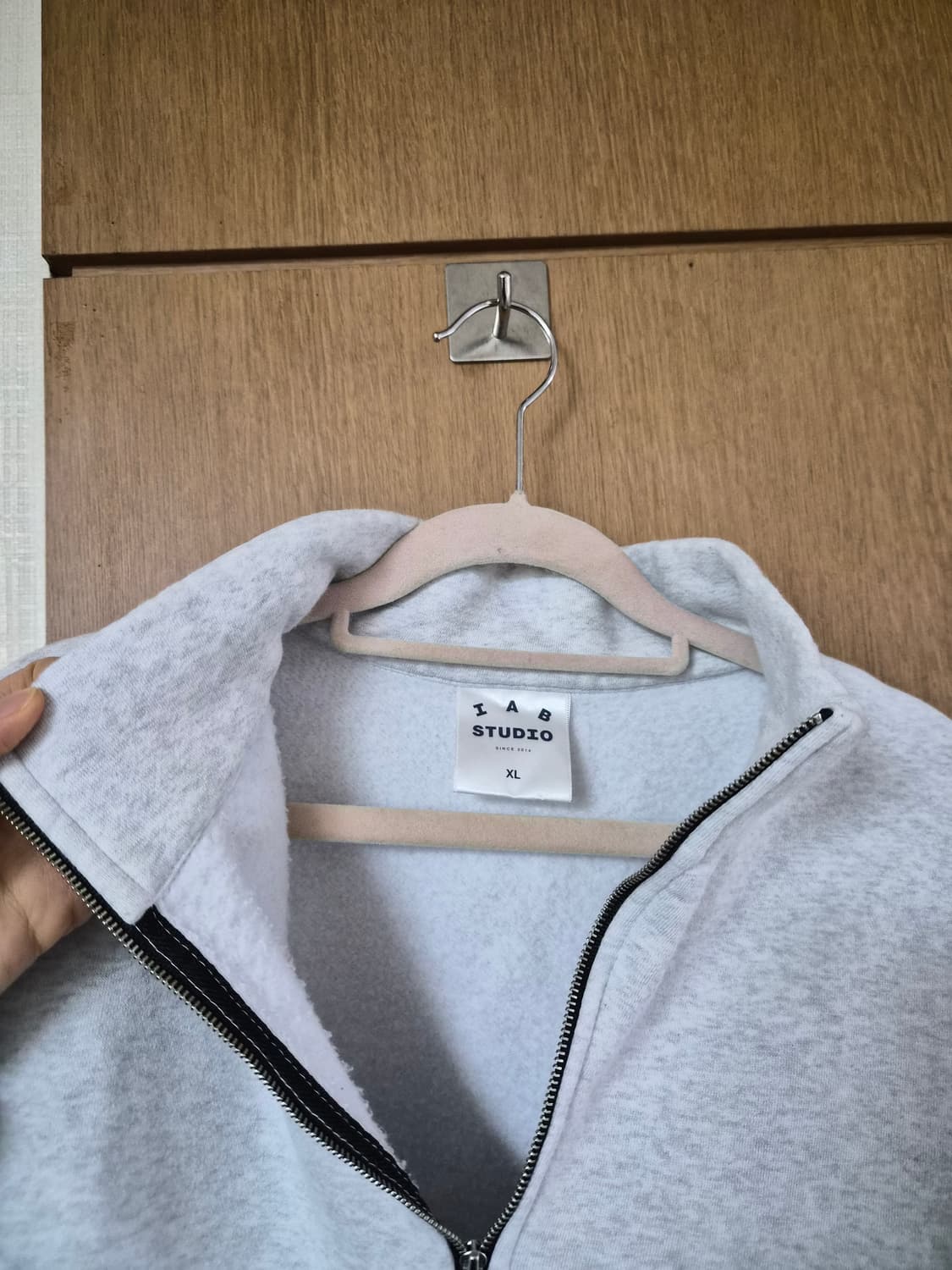 아이앱스튜디오 기모반집업티 상품이미지3