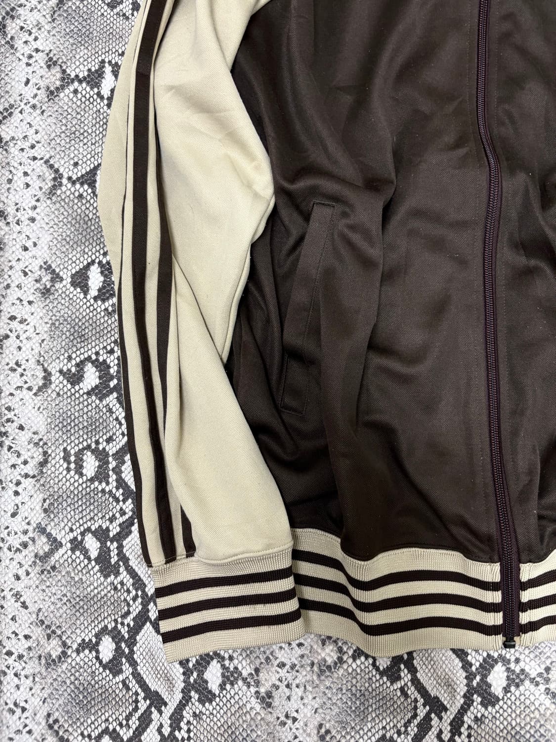 “Adidas” 00‘s Chocolate Brown Jersey 상품이미지3