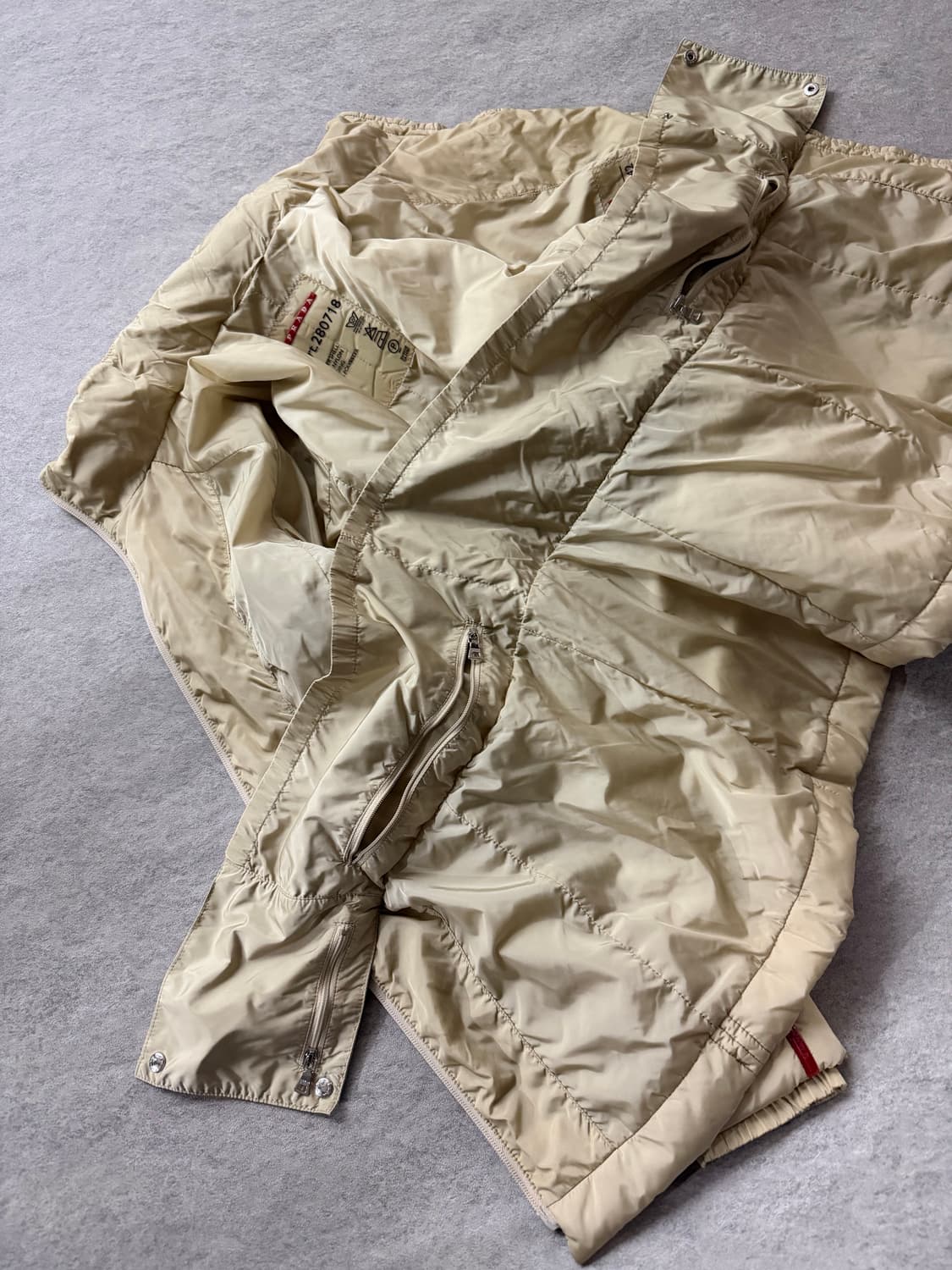 00‘s 프라다 나일론 후드 점퍼자켓 상품이미지10