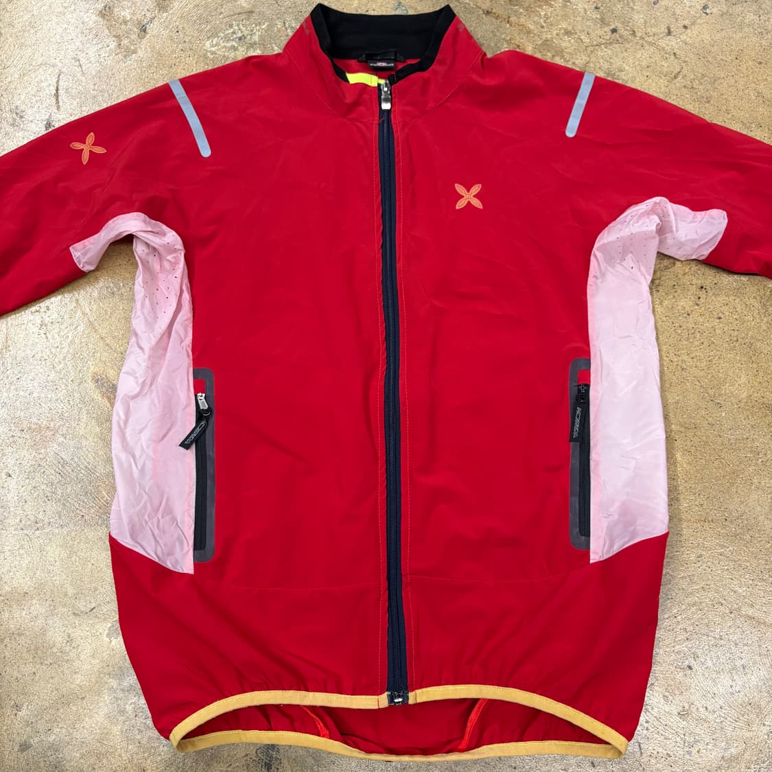 [정품/L] 몬츄라 바람막이 집업 자켓 레드 b8 상품이미지3