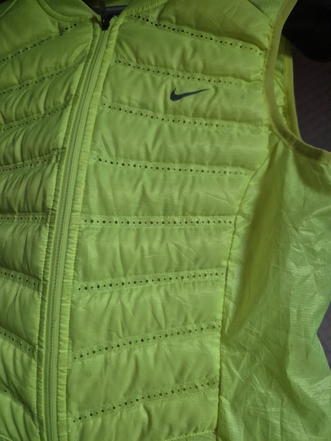 나이키에어로로프트800  여성패딩조끼m 상품이미지3