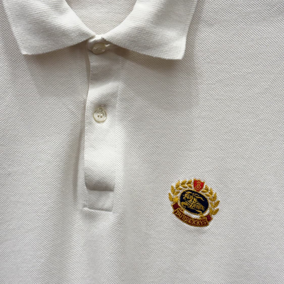 버버리 클래식 크레스트 자수 로고 피케 반팔 카라티 화이트 상품이미지6