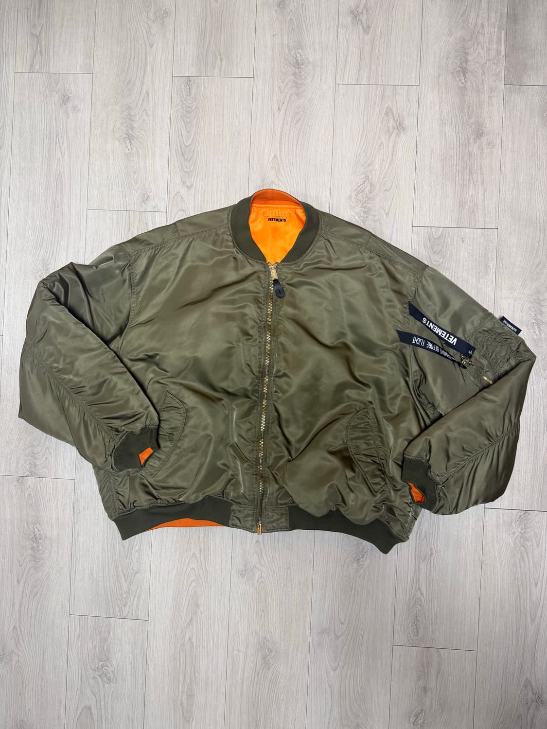 베트멍 X 알파인더스트리 MA-1 리버시블 후드 탈착 상품이미지2