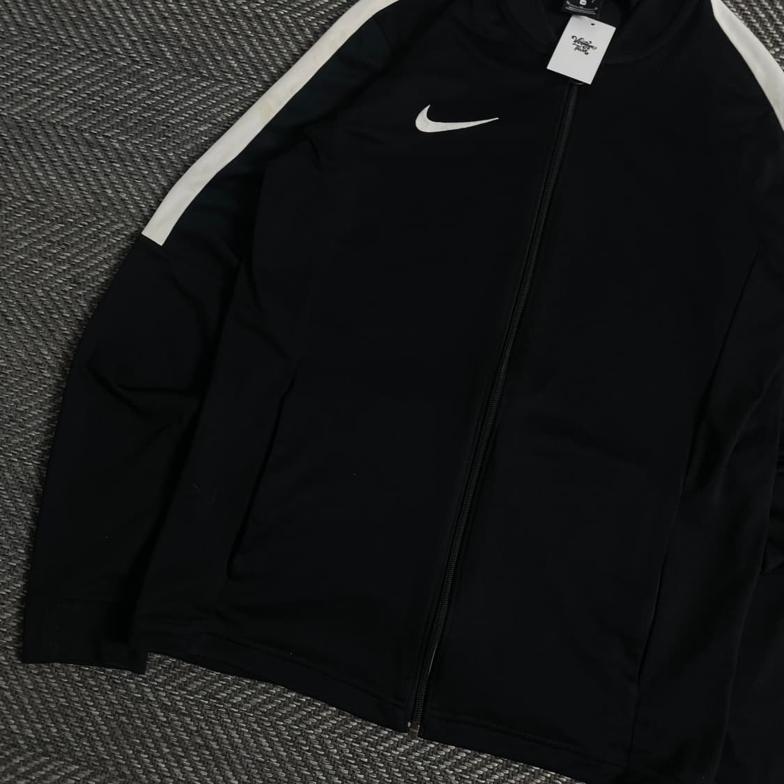 나이키 드라이핏 스우시로고 트레이닝 자켓 블랙o 3523 상품이미지3