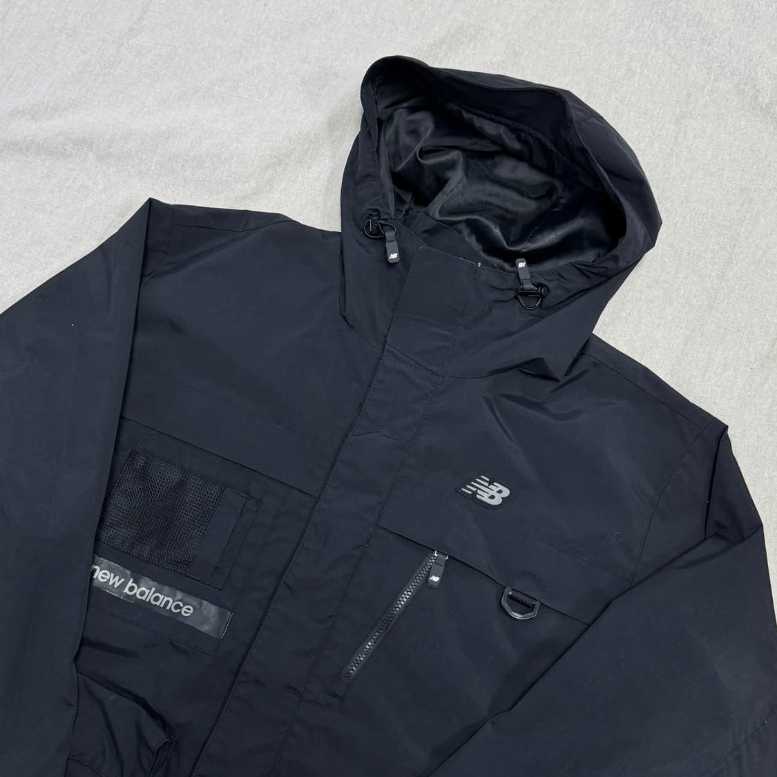 뉴발란스 대장급 에센셜 바람막이 105 상품이미지2