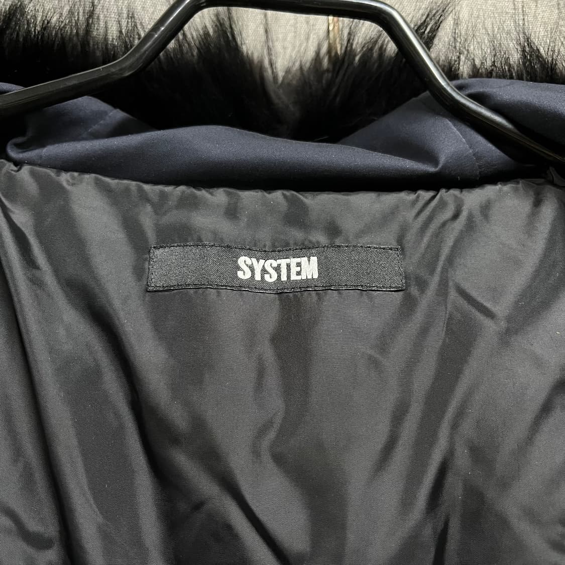 [L남성] 시스템옴므 구스다운 양가죽 배색 라쿤퍼 패딩 상품이미지6