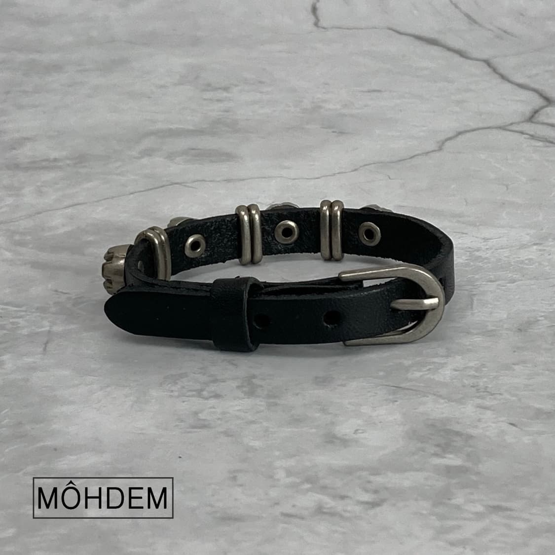 [Unisex] 스터드 빈티지 가죽팔찌 상품이미지3