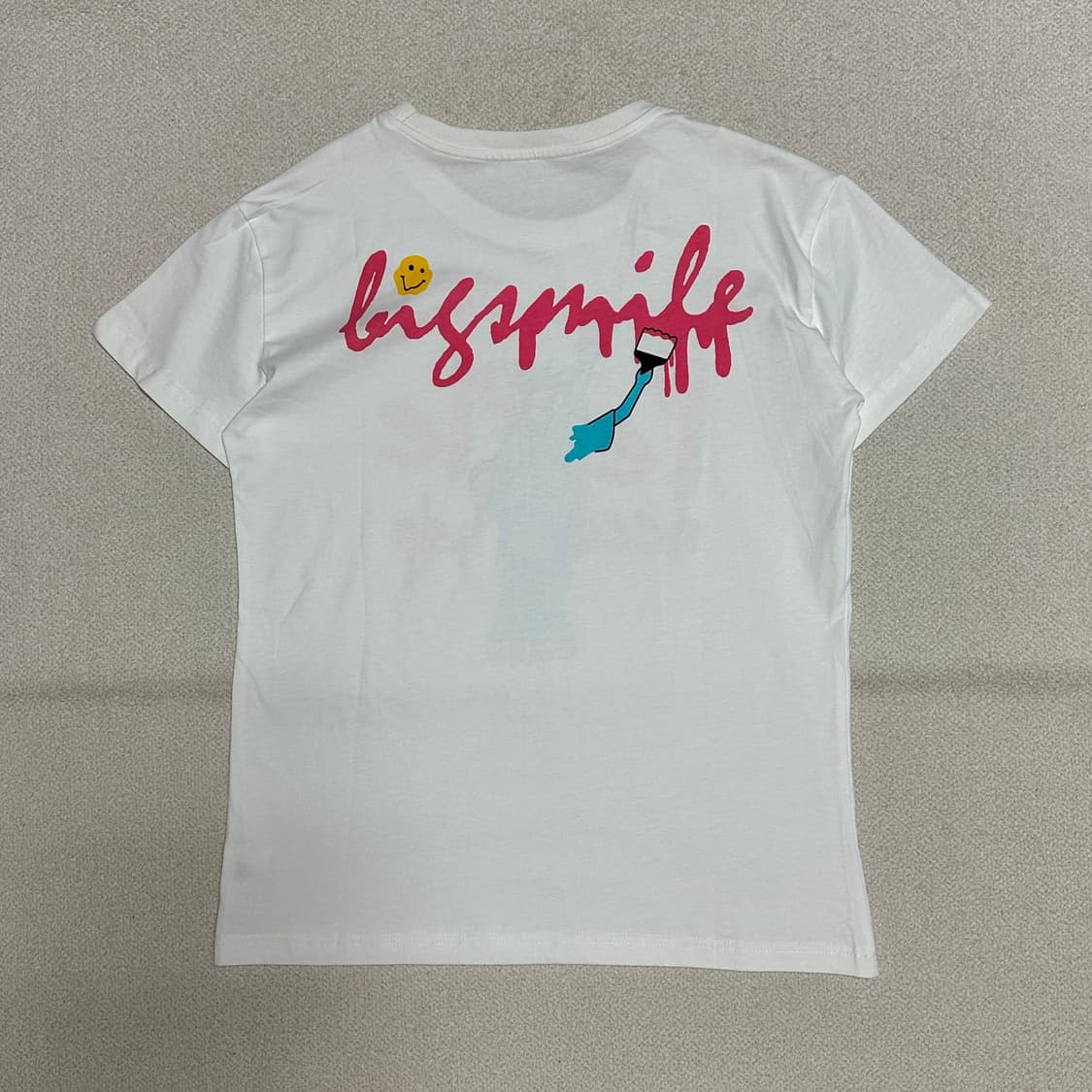 그래픽 라운드넥 반팔티셔츠 상품이미지2