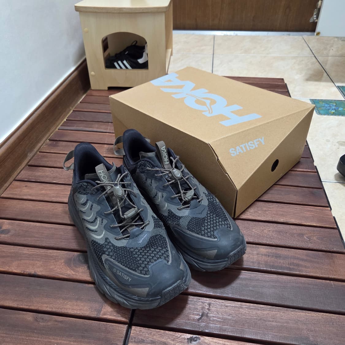 [265] 호카 세티스파이 클리프톤 LS 포지드 아이언 블랙  상품이미지1