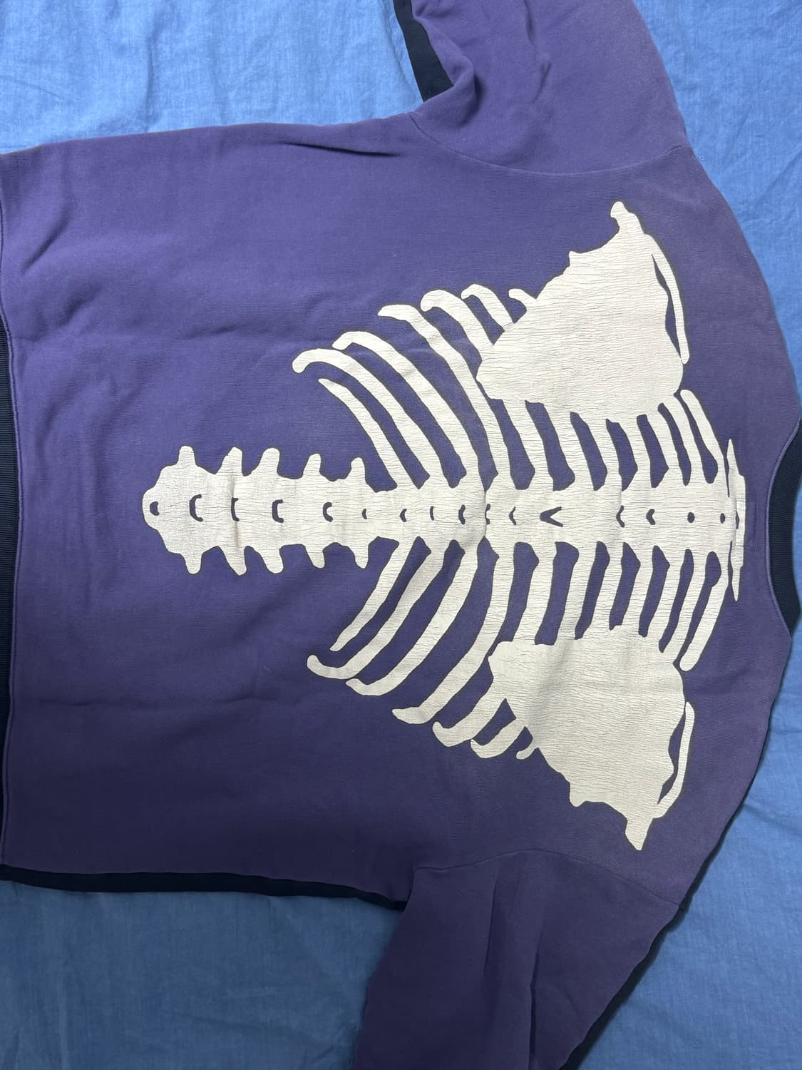 [F] 캐피탈 투톤 빅 플리스 스웨트셔츠 블랙 퍼플 상품이미지2