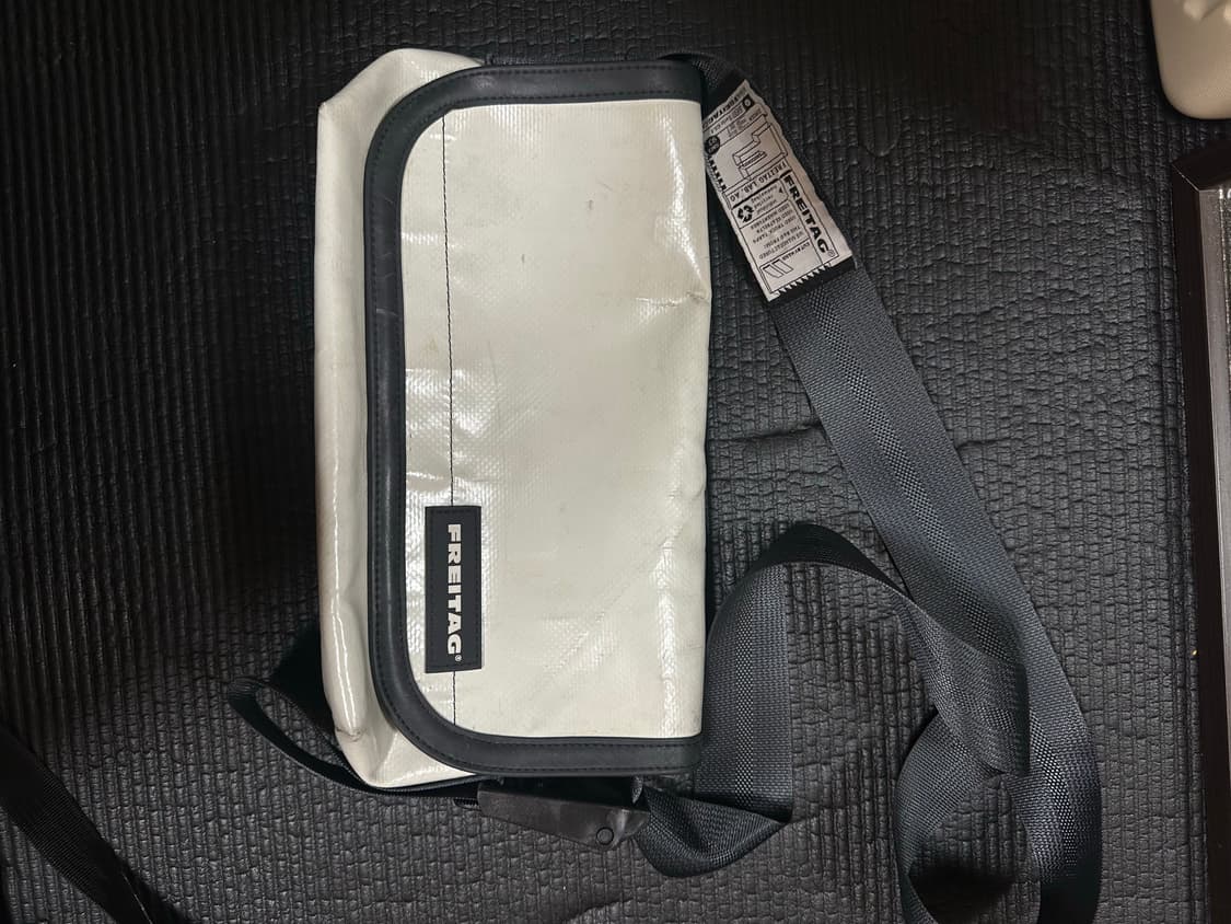 프라이탁 하파오 흰 상품이미지1