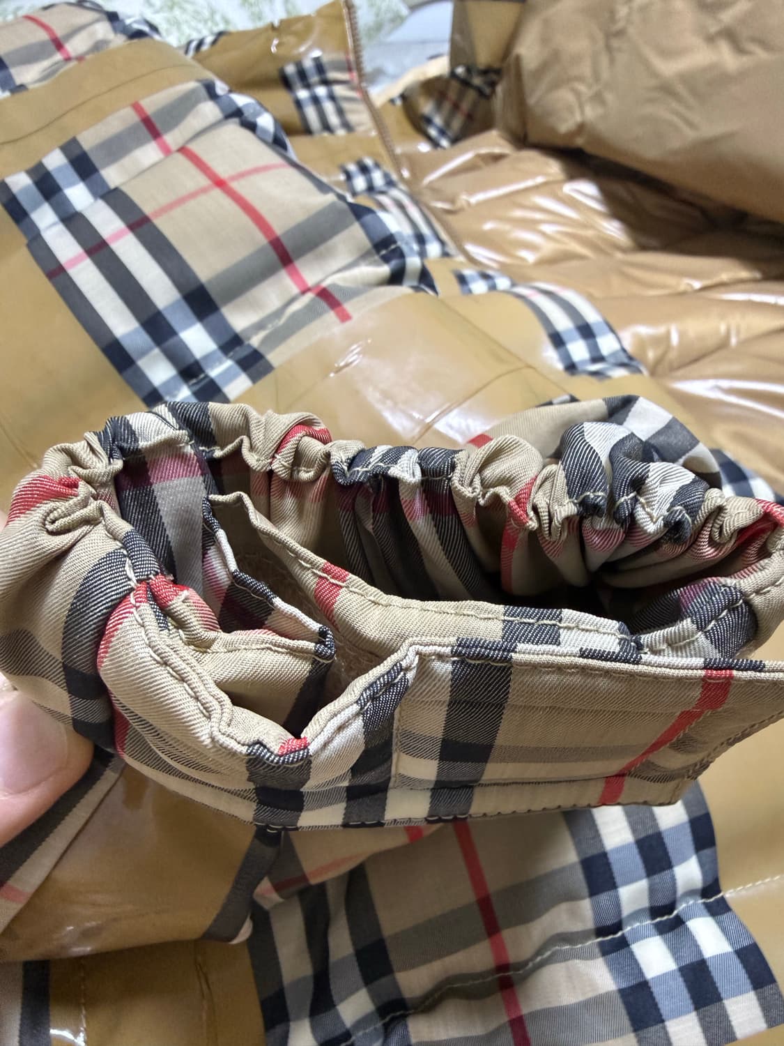 버버리 테잎 오버핏 패딩 (L) 상품이미지6