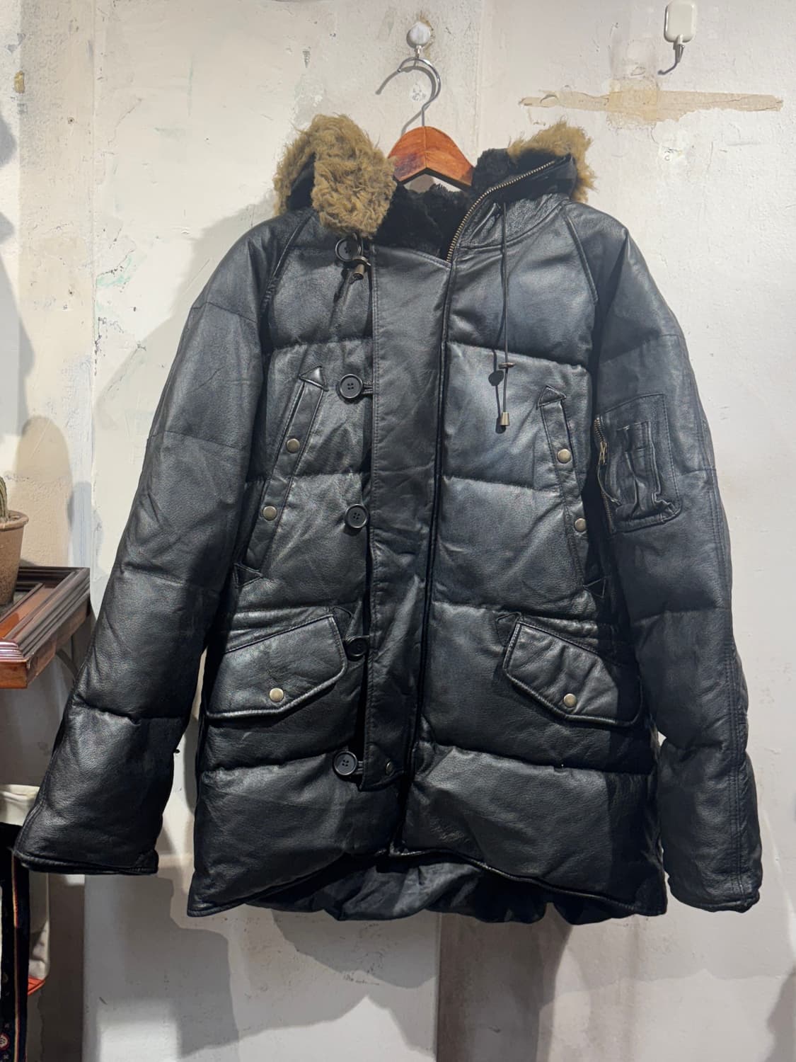 FREEDOM black puffer jacket 상품이미지1